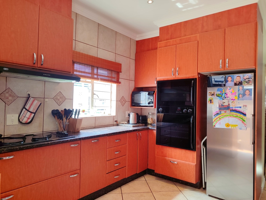 3 Bedroom Property for Sale in Wilkoppies North West
